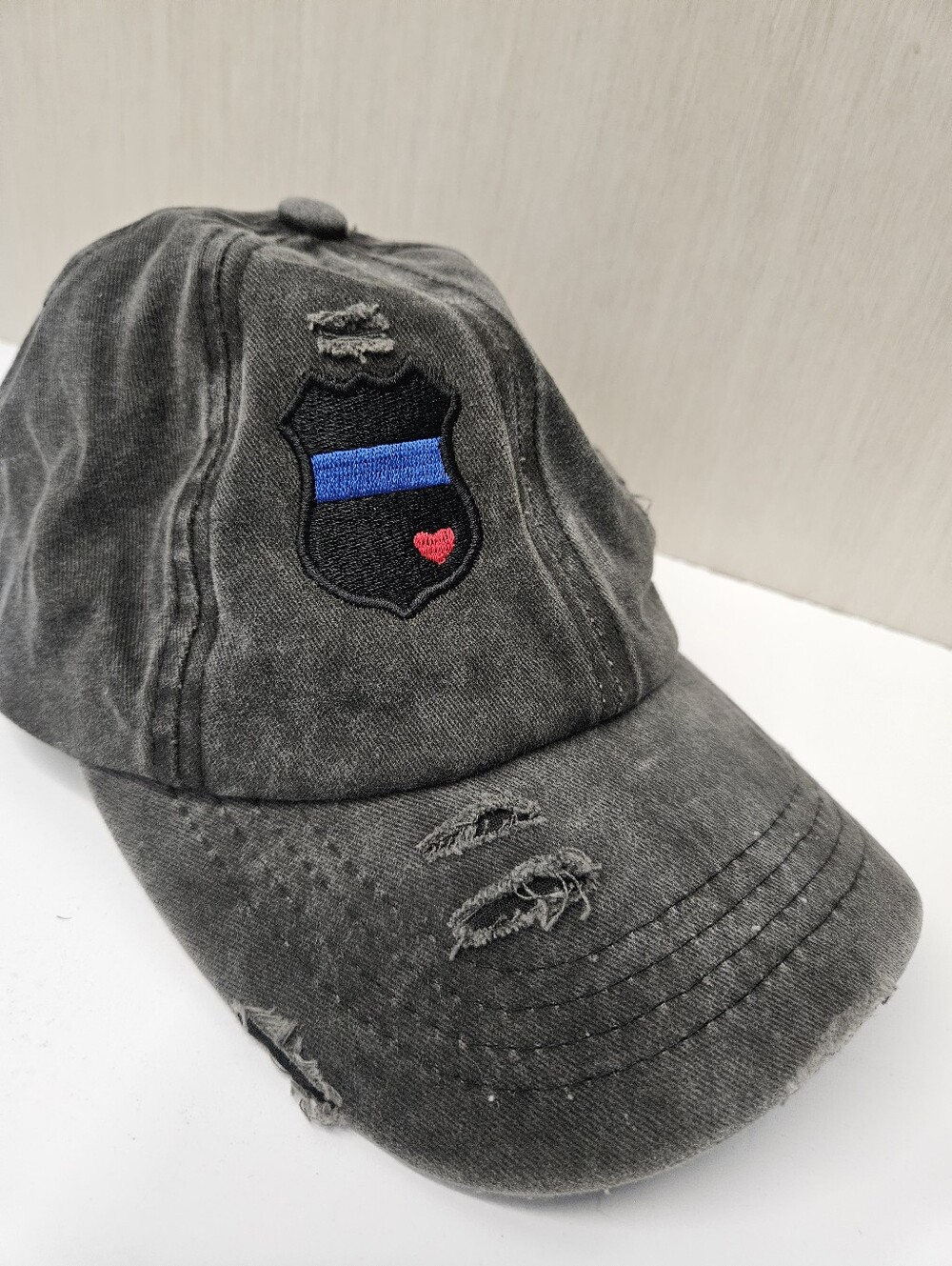 C.C Thin‎ Blue Line Heart Womens Black Distressed Baseball Hat - Picture 5 of 7